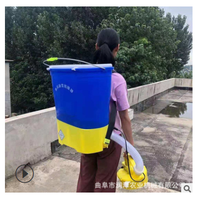 單兵融雪拋灑器背負式電動追肥農用顆粒撒肥機魚塘飼料自動拋撒機