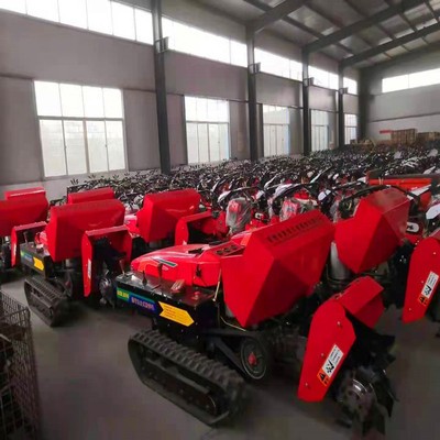 履帶拖拉機配多套農機具帶遙控器的農用拖拉機