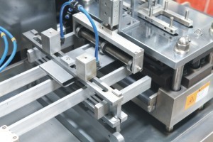 供應(yīng)自動牙刷吸塑包裝機 牙刷包裝設(shè)備 紙塑泡罩包裝機