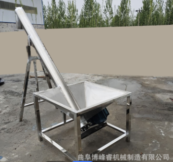 山東定制小型移動抽糞機 飼料輸送機 水泥螺旋提升機