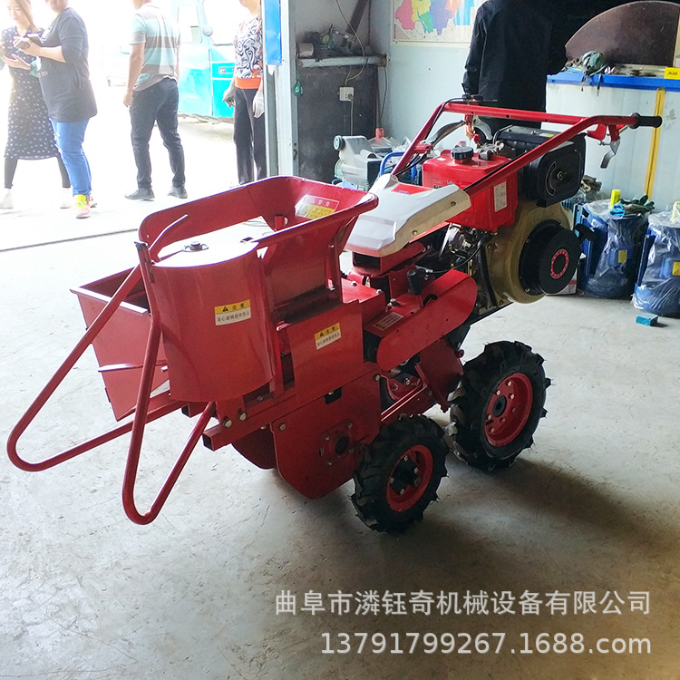 丘陵玉米收獲機