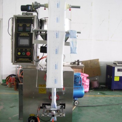 自動(dòng)液體包裝機(jī)，飲料包裝機(jī)，辣椒油包裝機(jī)