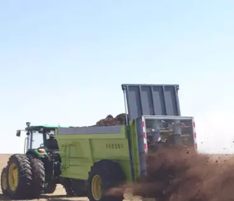 農家糞撒糞機 發酵糞撒糞機 ***