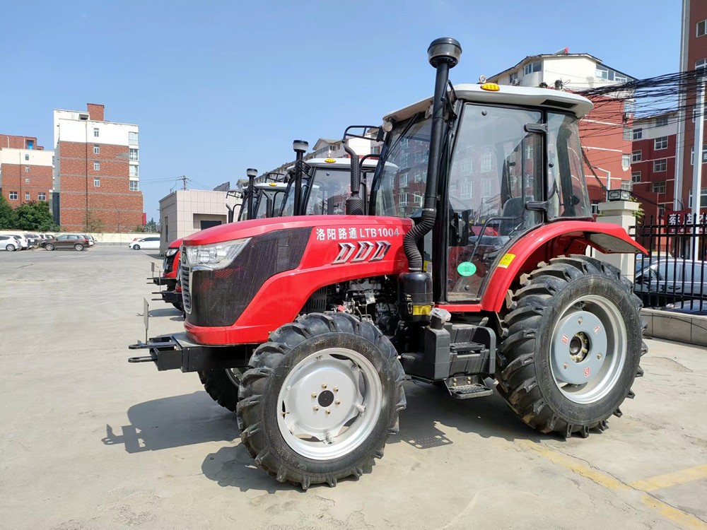 100馬力四驅農用輪式拖拉機1004水旱田兩用節能省油拖拉機