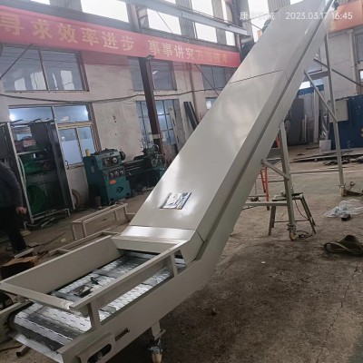 廠家定制全封閉式防塵提升機可移動全封閉輸送機封閉式鏈板輸送機