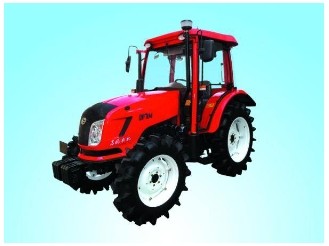 東風704輪式拖拉機