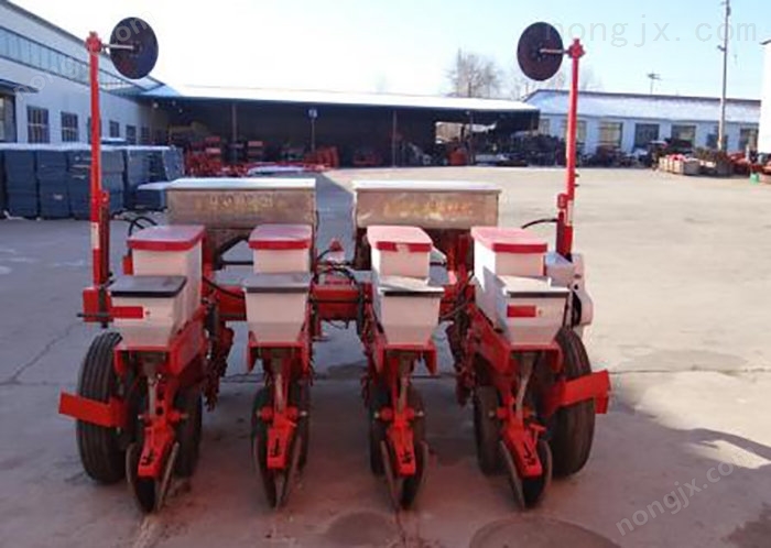 興義農(nóng)豐2BMZF-4精密免耕施肥播種機(jī)