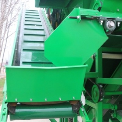 2022年大型花生摘果機(jī)