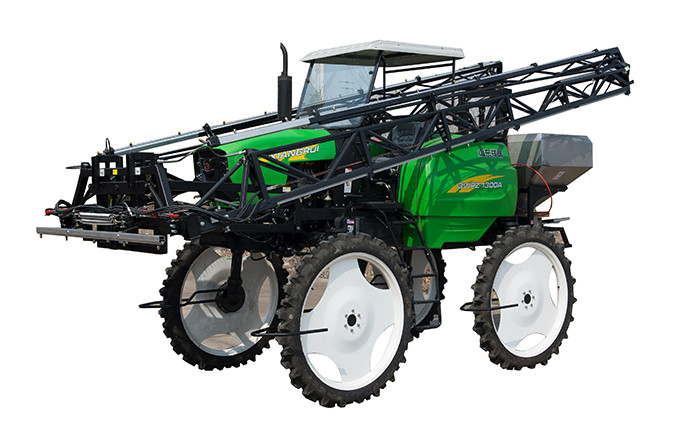 山東祥瑞3WPZ-1300A型自走式噴桿噴霧機(jī)