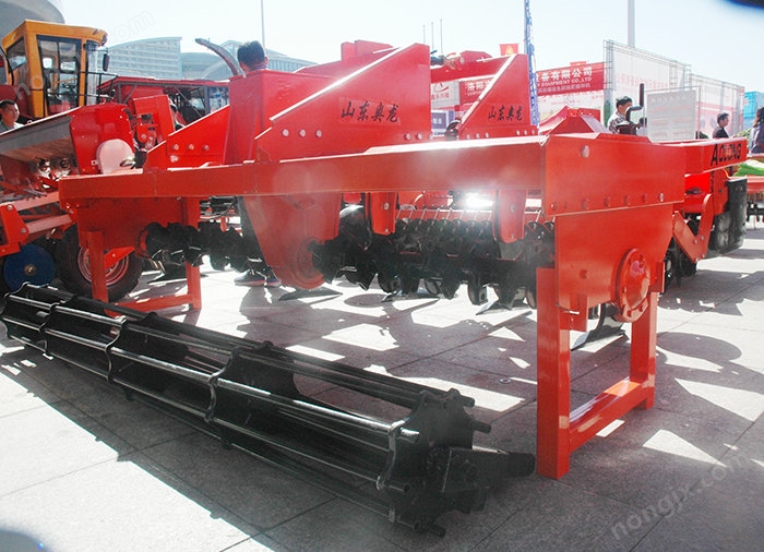 山東奧龍1SZL-310深松整地聯合作業機