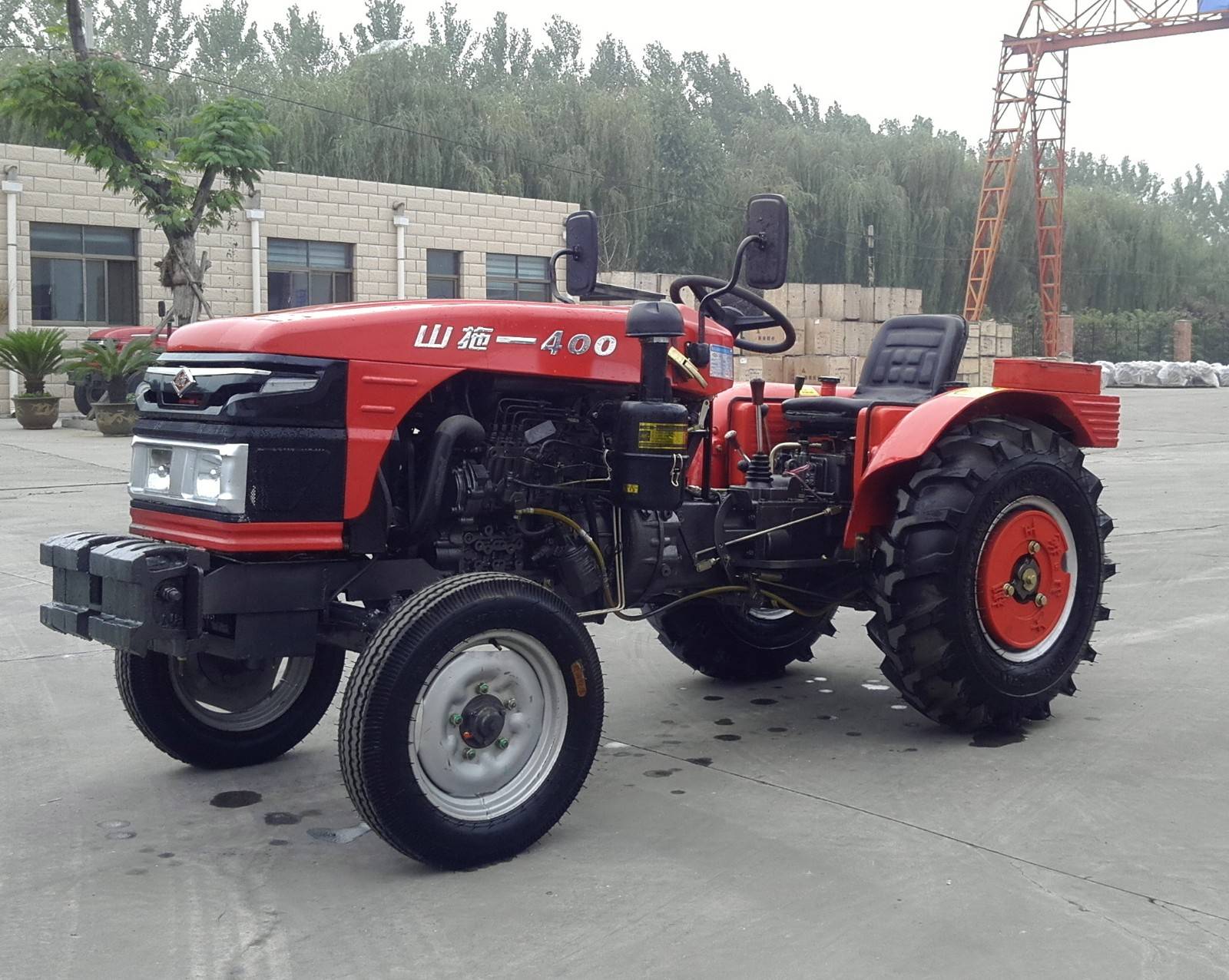 山拖400輪式拖拉機