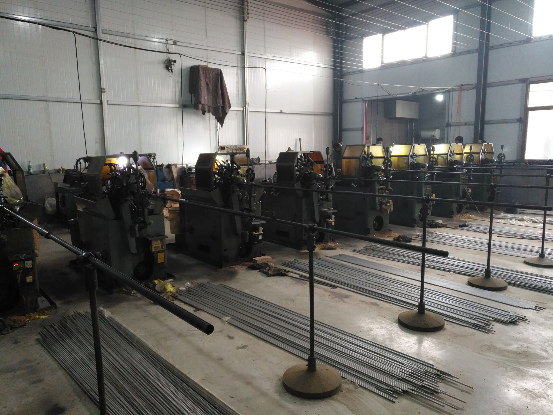 供應(yīng)養(yǎng)雞水線 全自動(dòng)養(yǎng)雞水線 肉雞養(yǎng)殖設(shè)備 平養(yǎng)雞料線 水線