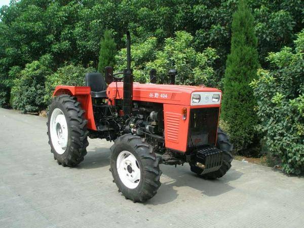 404輪式拖拉機