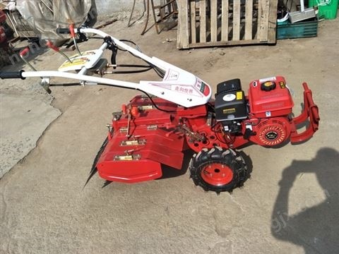 四驅(qū)微耕機