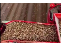 國外收割機VS國內收割機 #農業機械